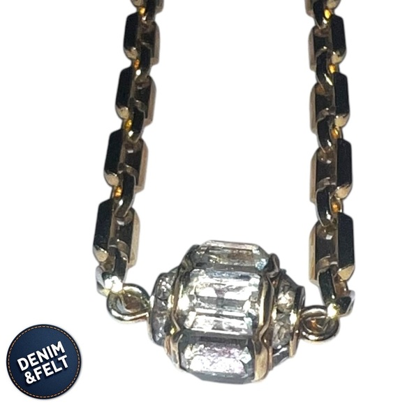 Christian Dior Vintage Gold Plated Rhinestone Bracelet | VERY RARE | PRELOVED 🩷 - Picture 5 of 9